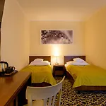 Relaks Wellness & 3*